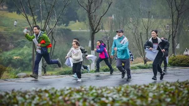 出超凡的足 出超凡的足