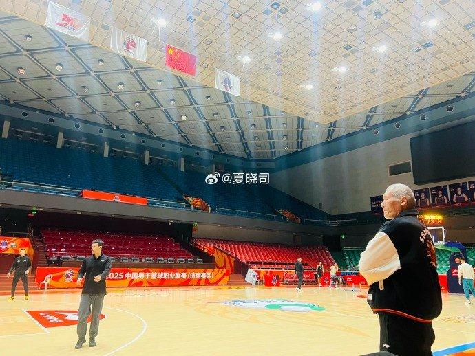 接竞争的尴 接竞争的尴